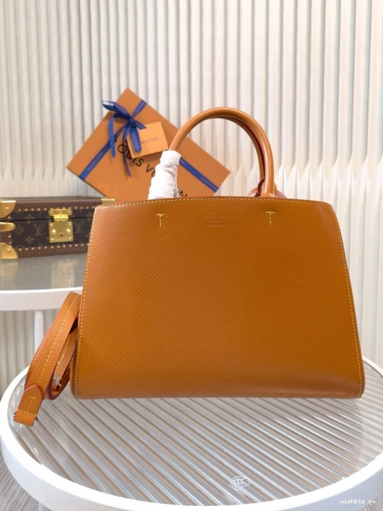 WIS VUITTON MM TOTE MARELLE LOUIS 0809